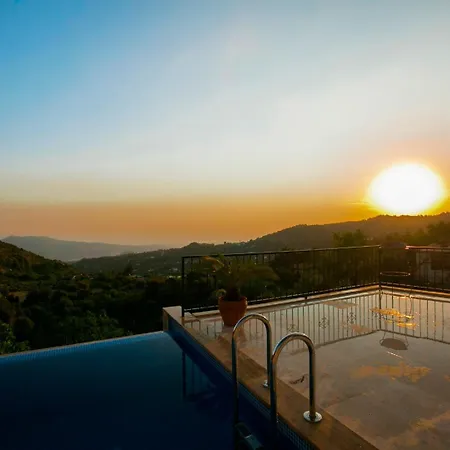 Islamlarda Oezel Havuzlu Balayi Villasi Villa *
