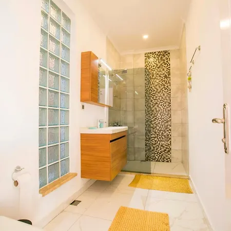 Villa Islamlarda Oezel Havuzlu Balayi Villasi Kas